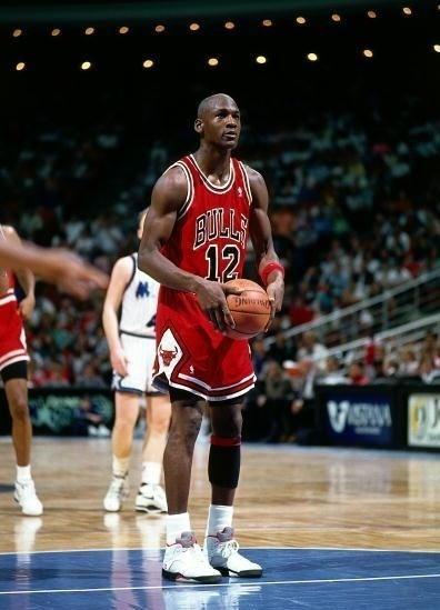 涨姿势了!飞人乔丹穿过如此多球衣号码,你只知