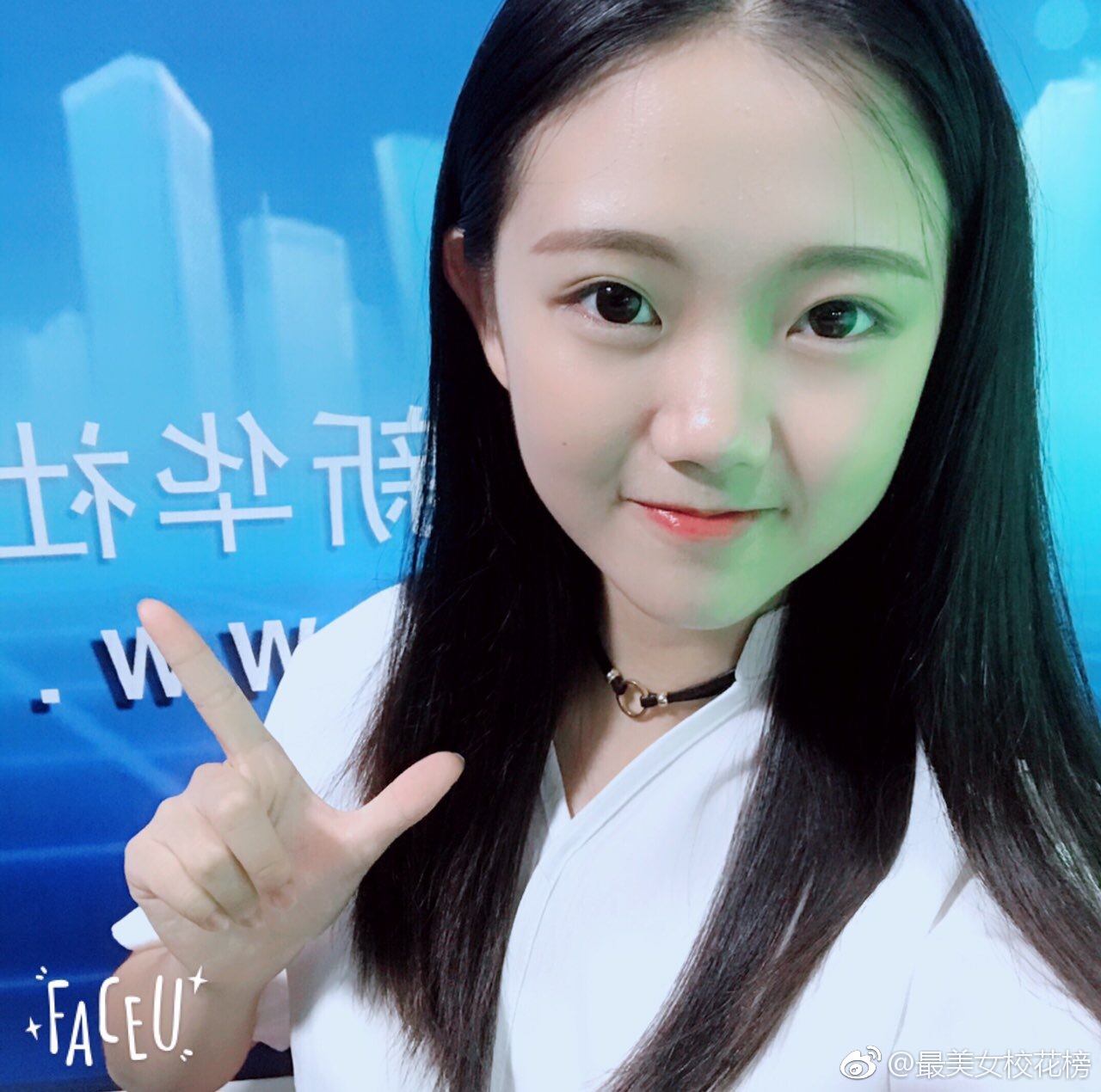 17岁 来自海南海口,身高168,歌手李健的小迷妹