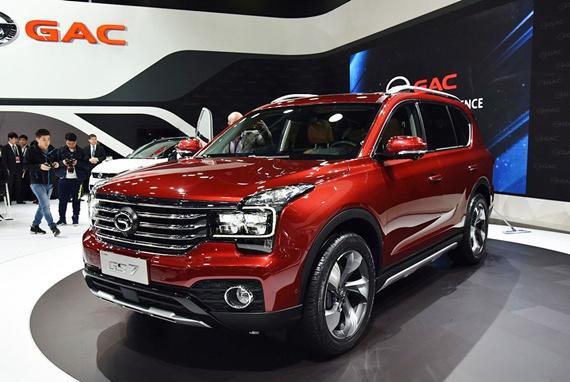 车长近5米，后排放倒就是床，月销破2万怒超汉兰达，售价7万