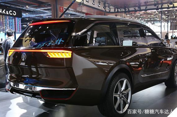 买不起普拉多就买它,比路虎揽胜还要大一圈,1000公里仅卖18万
