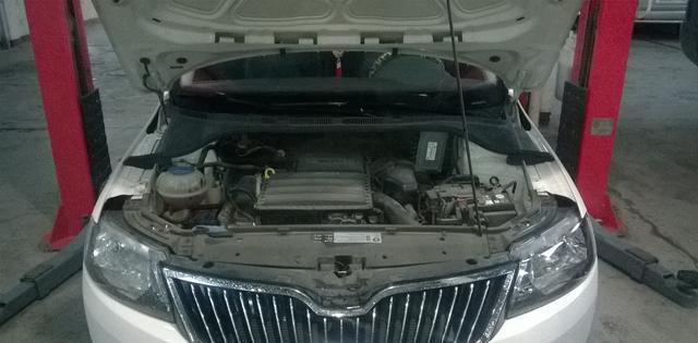 不用去修理厂自己清洗大众车节气门