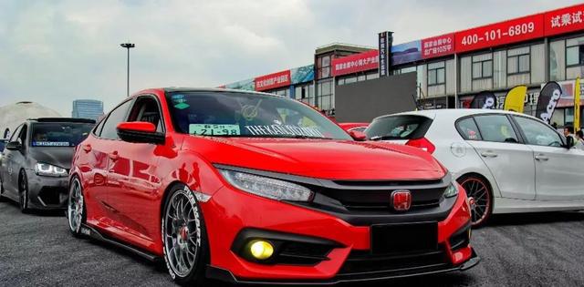 比VV7还贵9万的WEY P8，故意撞坏一辆是为啥？