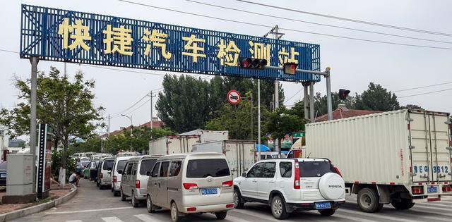 新车第二年审车,车主本人不去可以吗?还需要什