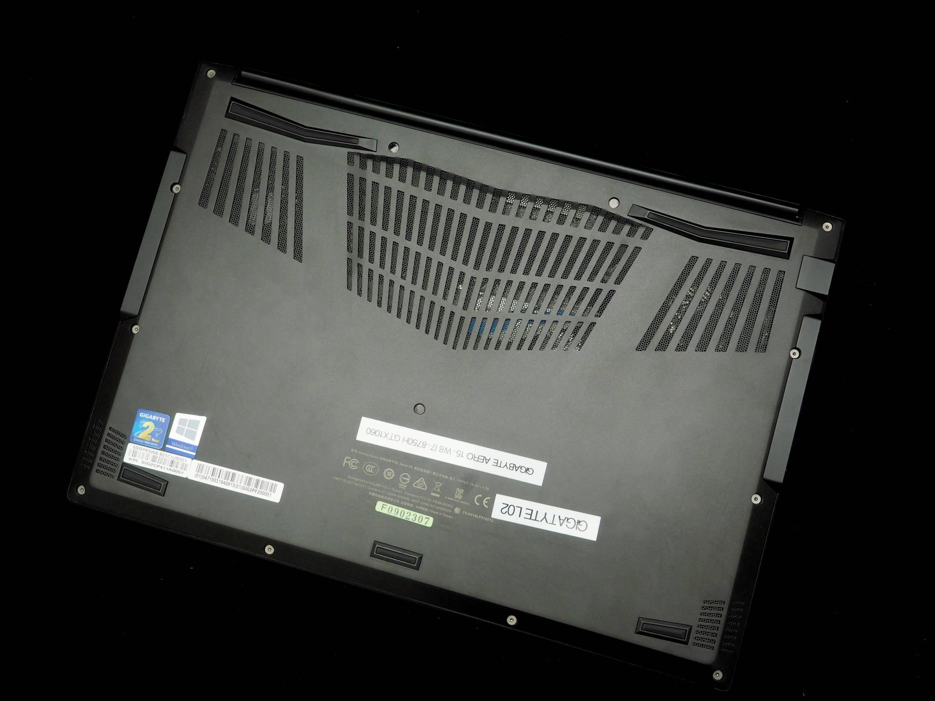 惧桌面PC挑战:GIGABYTE 技嘉 赢刃 Aero15 笔