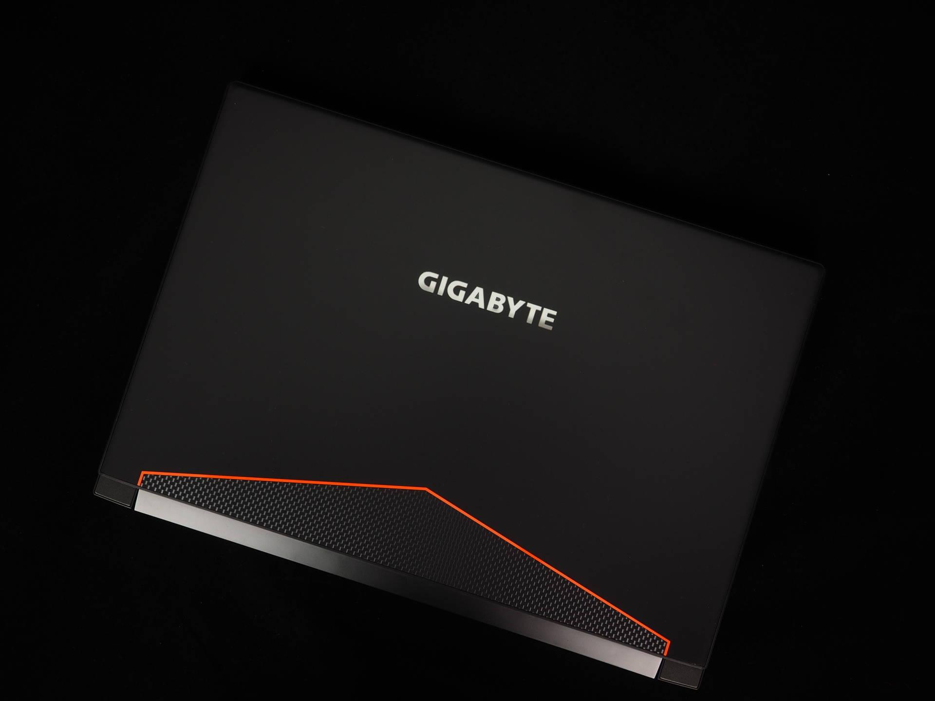 惧桌面PC挑战:GIGABYTE 技嘉 赢刃 Aero15 笔