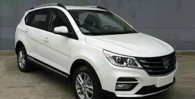 凭这新款内饰, 宝骏560改款重回神坛指日可待!