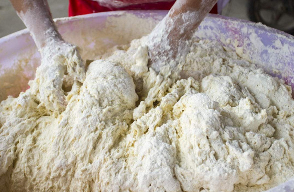 什么是发面?死面?烫面?不怪你和面不好吃,只是