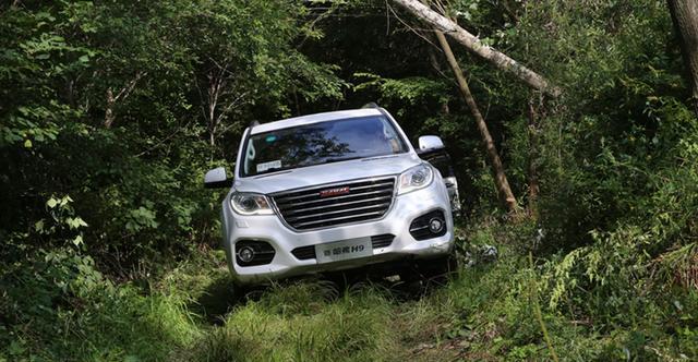 20万的最强国产越野车 长城哈弗H9平民的越野神车 优缺点分析