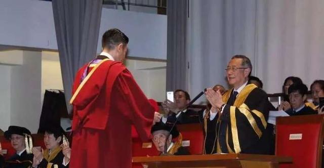 刘德华获颁博士！那么张学友、黎明、郭富城的学历如何！