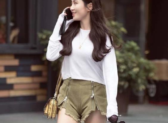 街拍美女: 成都果然是漂亮女生的聚集地!