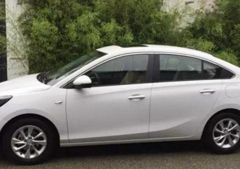 别克终于开窍了，改头换面后秒杀大众朗逸，才8万真后悔买卡罗拉