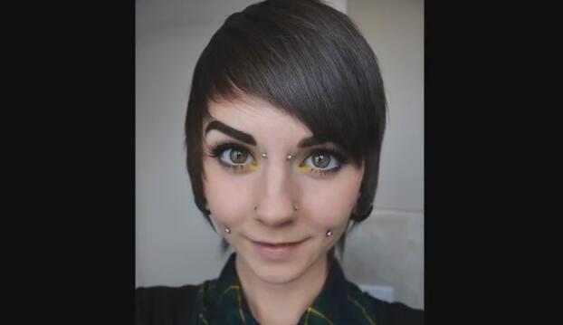 厉害了, 光头妹纸用照片记录头发生长过程