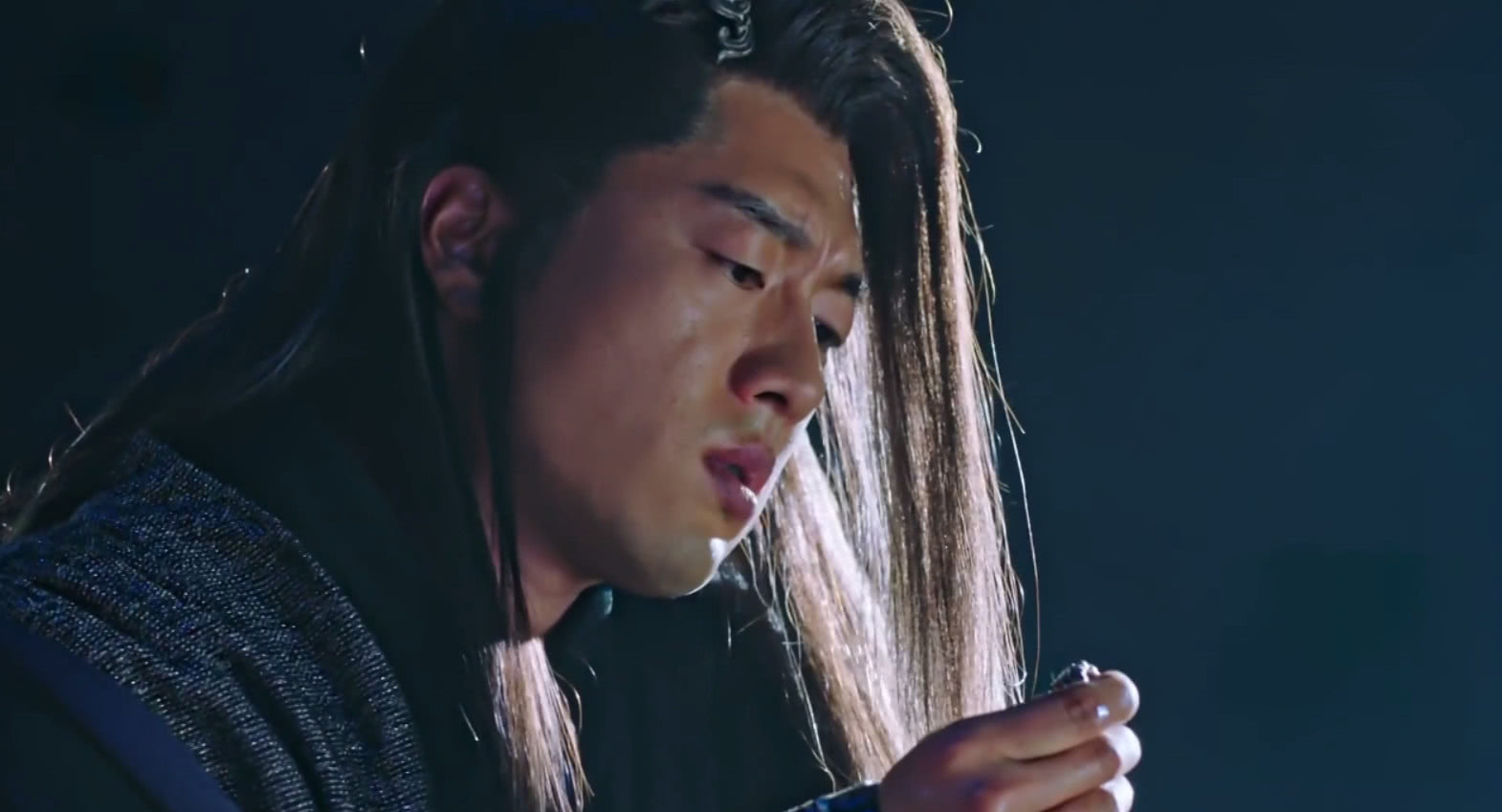 斗破苍穹:药老被韩枫带走、古玉被心爱的人抢走?萧炎只剩她了!