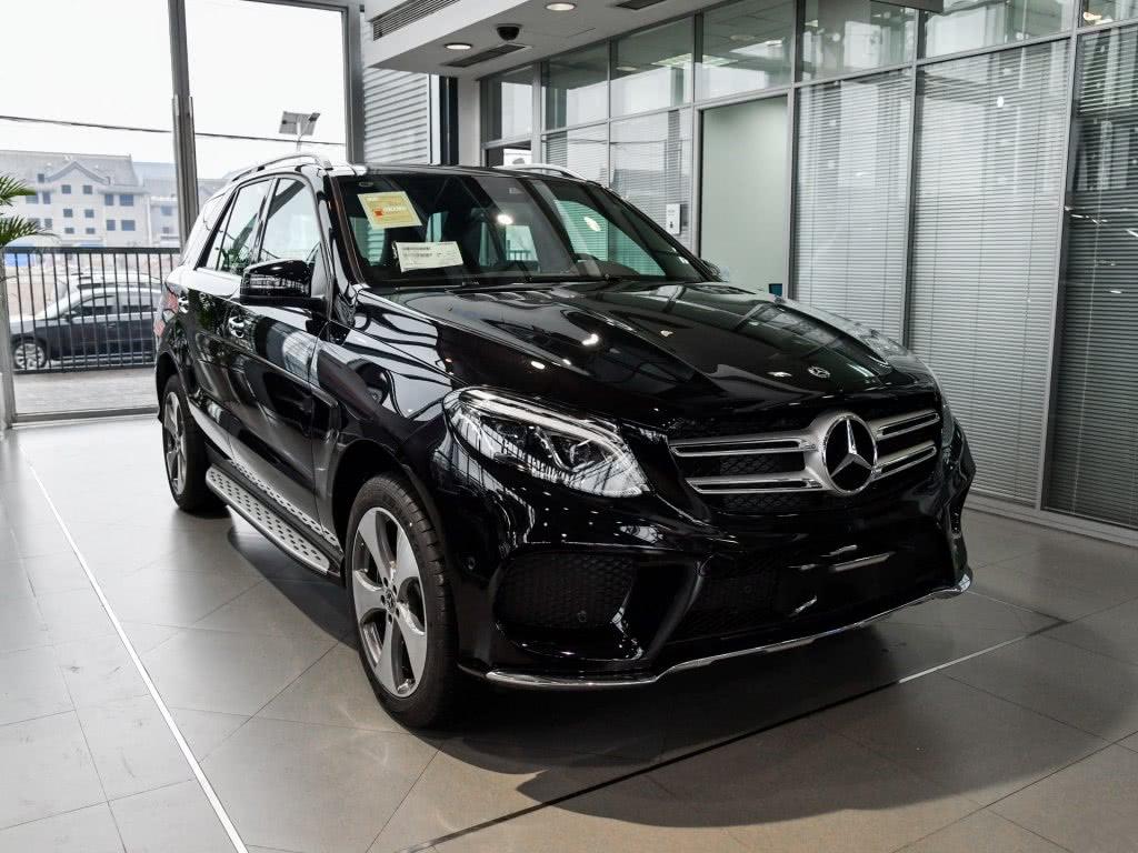 奔驰这是要火了！新车比LX还霸气，Q7看了眼红，不足72万！