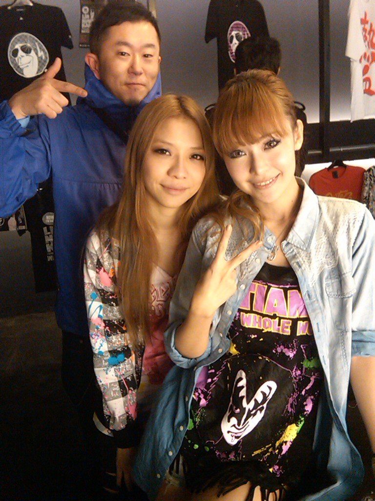 台湾艺人丁小芹卖假货被重判3年半!台湾直呼丁小芹丢脸!