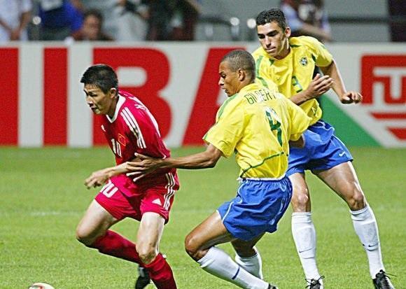 郝海东微博秀当年进球集锦 曾当礼物送给梅西