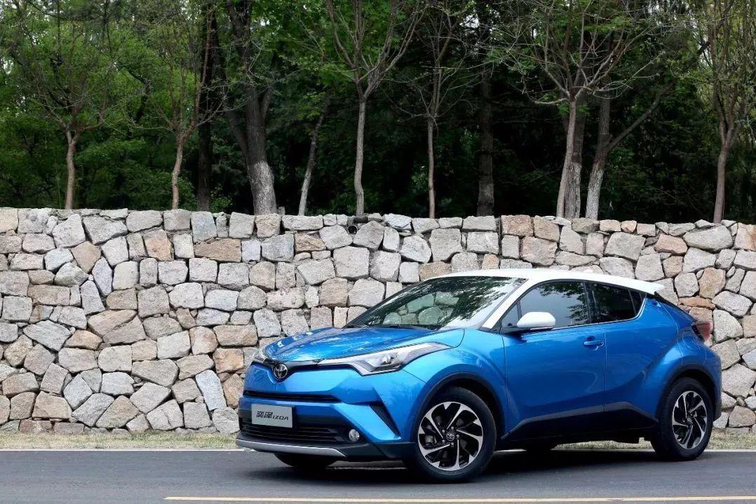 高颜值小型兄弟SUV，奕泽和C-HR谁会在市场上更胜一筹了？