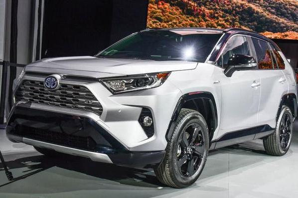 丰田势要夺回紧凑SUV市场排名！新款SUV配置丰富，价格太亲民！