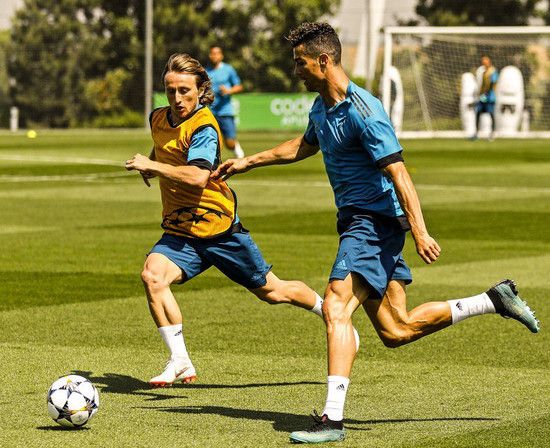 33岁C罗不服老!手握两大冻龄保鲜法宝 豪言能