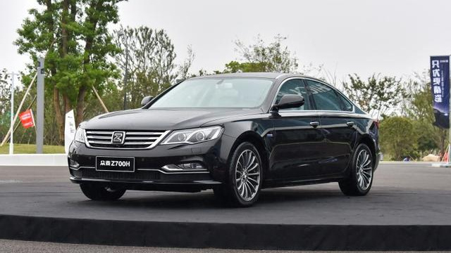 买不起奥迪A6L就选它，车长5米比迈腾大一圈，卖9.38万宝马也无奈