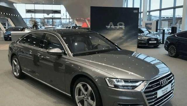 全新奥迪A8到店实拍，科技感领先宝马奔驰5年！百万豪车最优选？