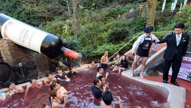 商纣王酒池肉林真的是为了荒淫?太冤枉了!他是在给百姓福利