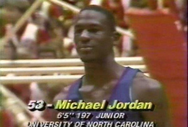 涨姿势了!飞人乔丹穿过如此多球衣号码,你只知