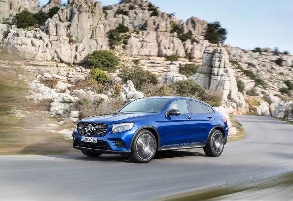 奔驰 GLC Coupe 向 BMW X4 挑战