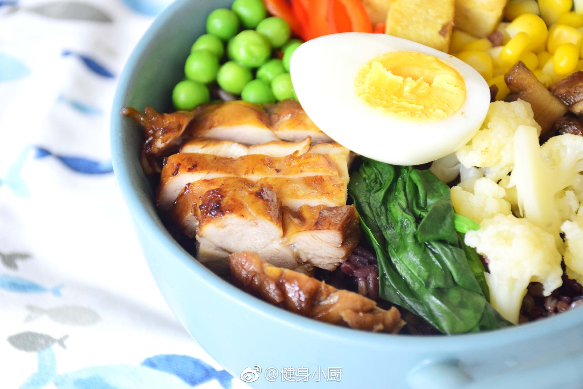 香煎鸡腿六谷活力碗 总热量522kcal1 食材 鸡腿