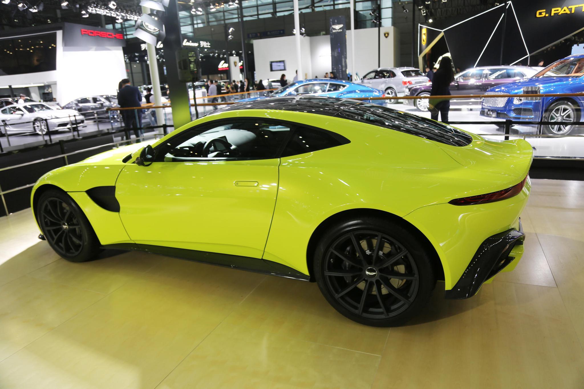 阿斯顿-马丁全新Vantage惊艳亮相，2018深港澳国际车展实拍！