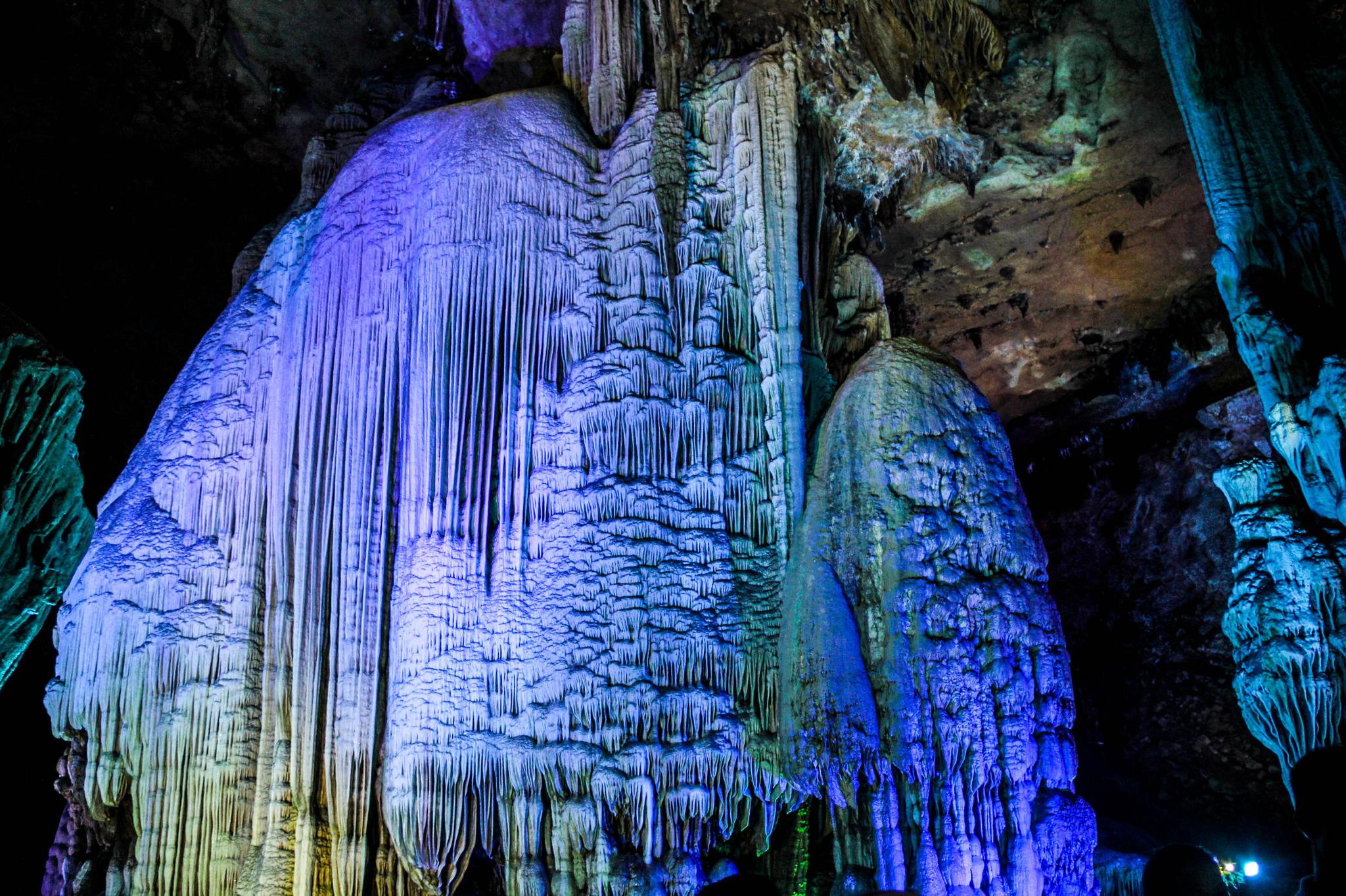 桂林银子岩：中国最美的溶洞景观，里面别有洞天|银子岩|别有洞天|桂林_新浪新闻