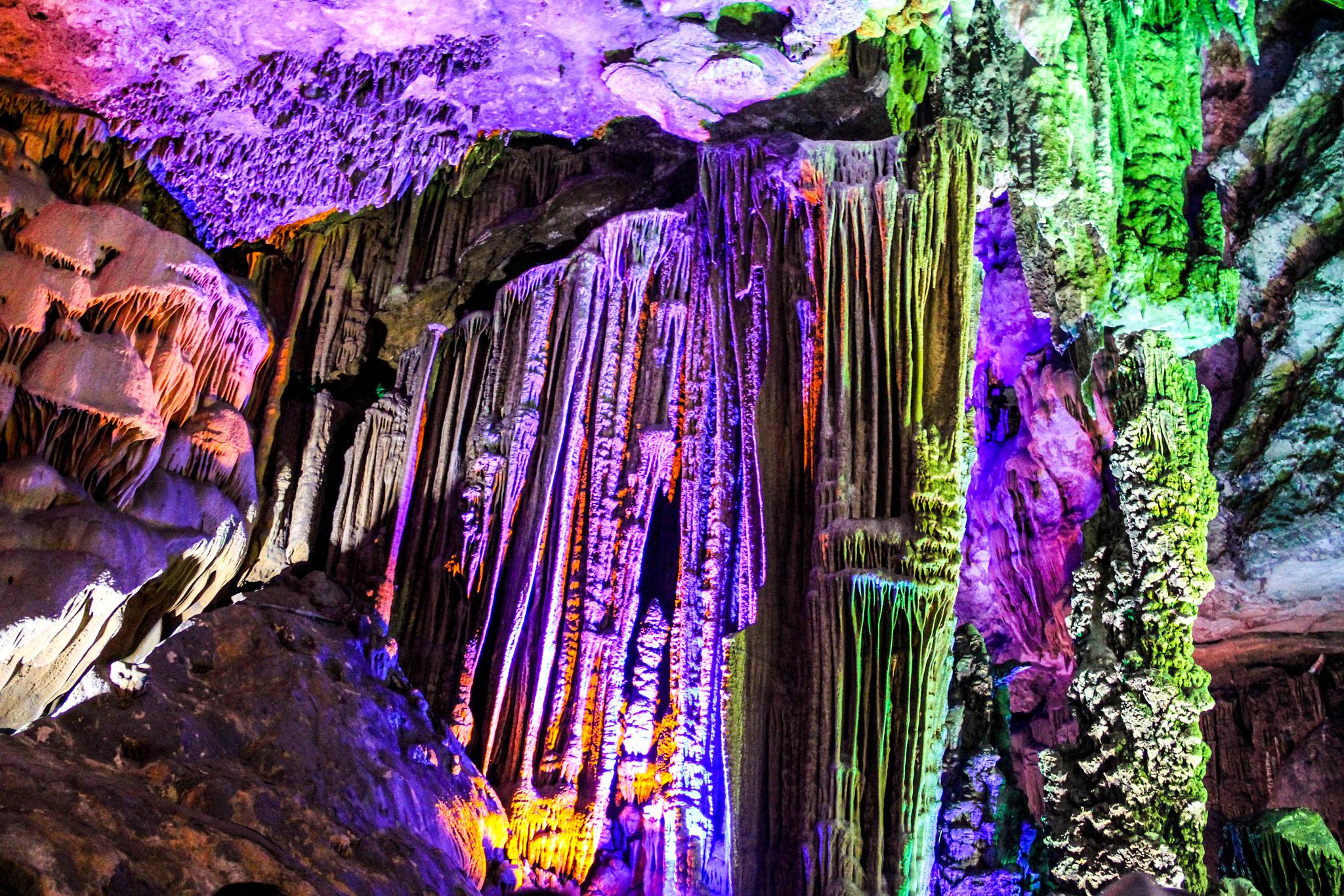 桂林银子岩:中国最美的溶洞景观,里面别有洞天