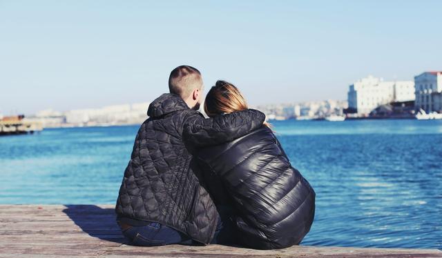 我和大我33岁的男人生孩子,但是他却迟迟不离婚