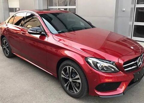 奔驰真敢降，这车直降5万仅26万，配2.0T加9AT，还买什么奥迪A4