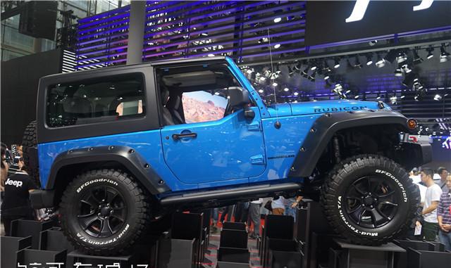 限量20台的典藏版牧马人也在广州车展上线，越野范儿十足！