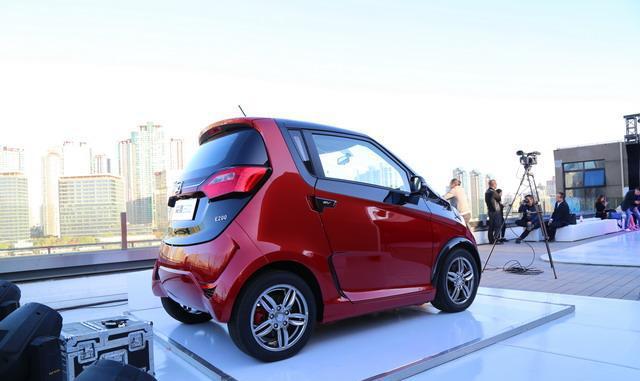 最高补贴12.6万元 微型纯电动车2018款众泰E