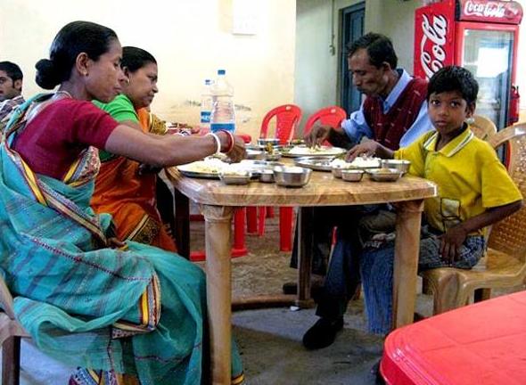 印度人游中国,不出一个星期,就灰溜溜回国了,网