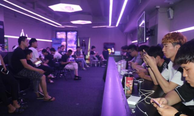 网咖新模式?蓝海赚钱项目,手游馆替代传统网吧