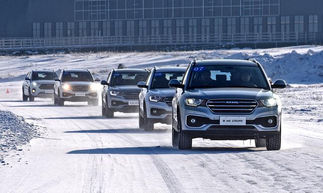 飞驰冰雪F1赛场 挑战45吨重卡新哈弗H6全新动力全新体验