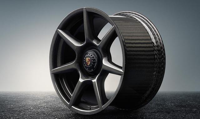 保时捷18款911跑车,装备碳纤维编织的轮毂,够牛吧!