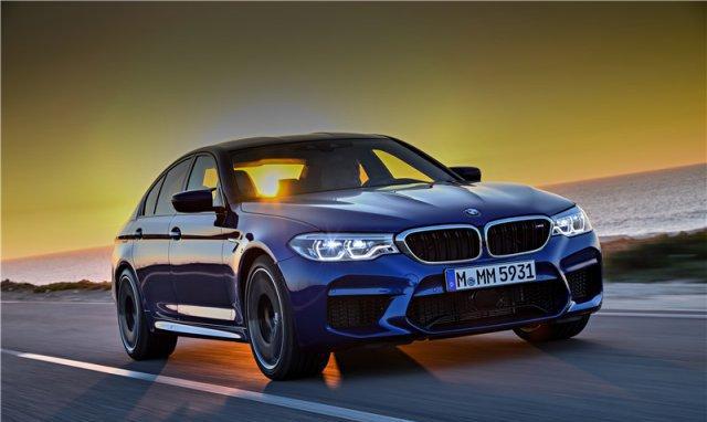 全新 BMW M5: 既是终极驾驶利器 也是商务座驾优选