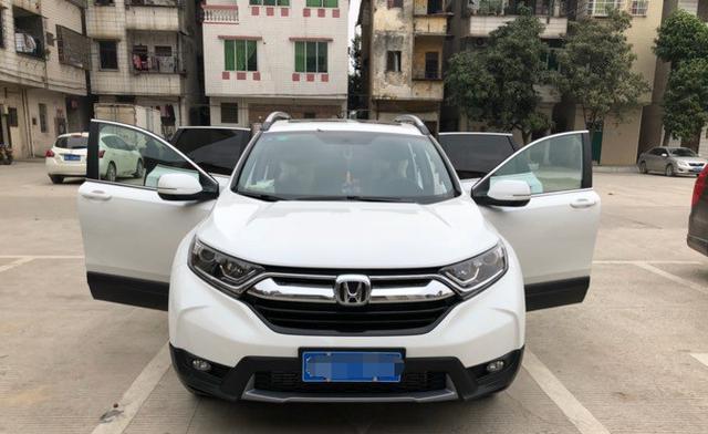 平价秒提本田CR-V，提车后小伙子却好意思不开出去