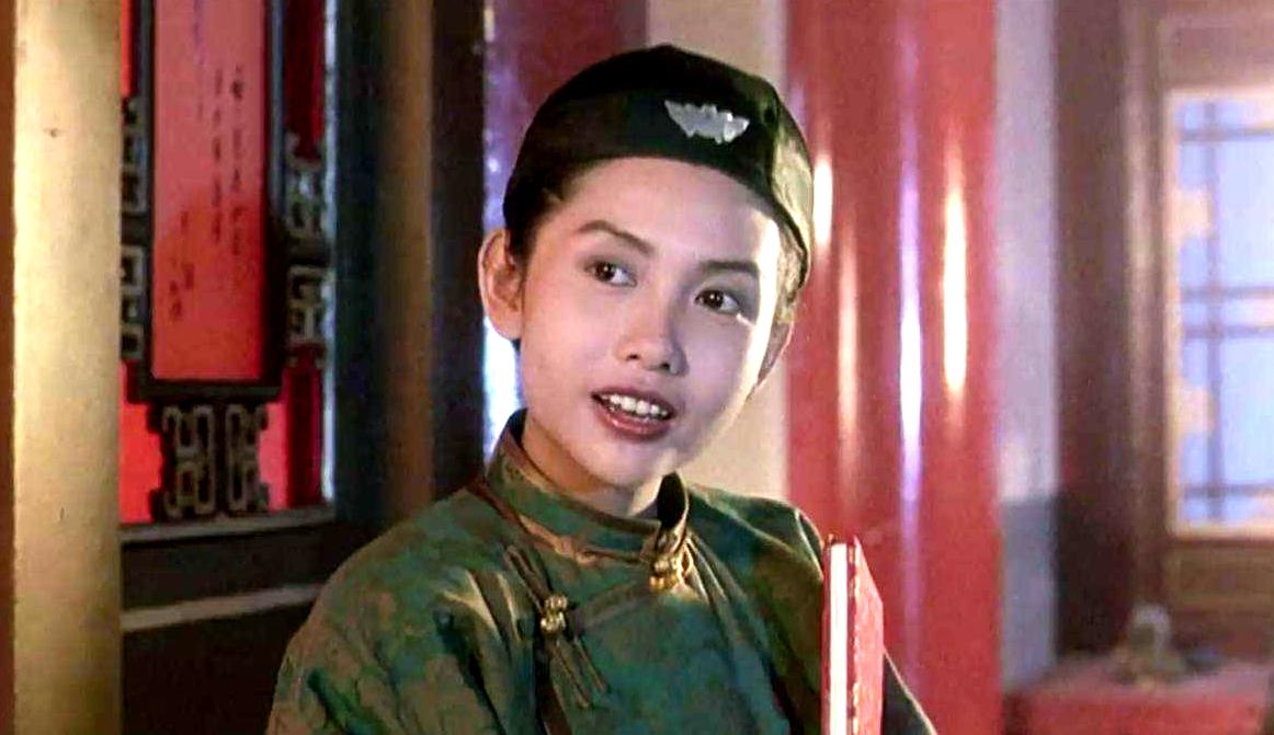 她是皇太极的庶妃, 历史上默默无闻, 但生下的公