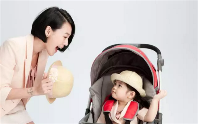 宝宝说话晚是智力发育迟缓的表现,父母一定要