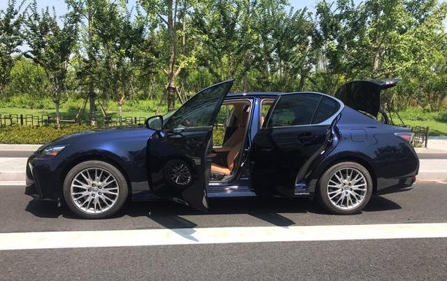 自以为是C级车中的翘楚 拿着买A6L钱提了它 回家就跪搓衣板