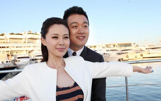 关悦后台遭曝光，只知道她是佟大为的老婆，但你知道她有多厉害？