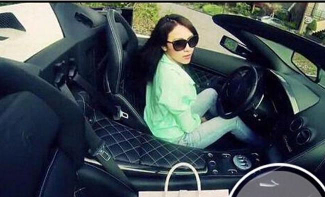 那些开豪车的漂亮女生都是什么人?难道都是靠