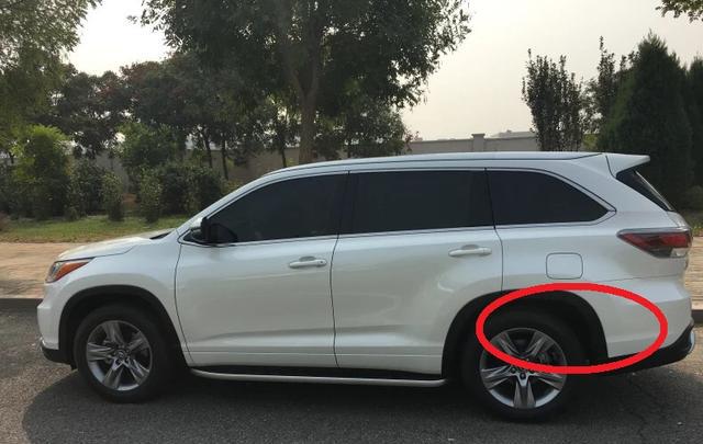 三十万秒提丰田汉兰达，接下来的一幕让人惊心！