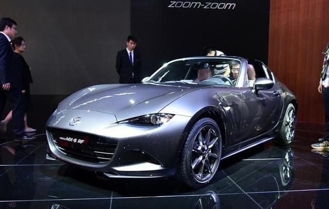 驱敞篷跑车MX-5 极致优雅的造型 无框式车门其颜值 限量500台