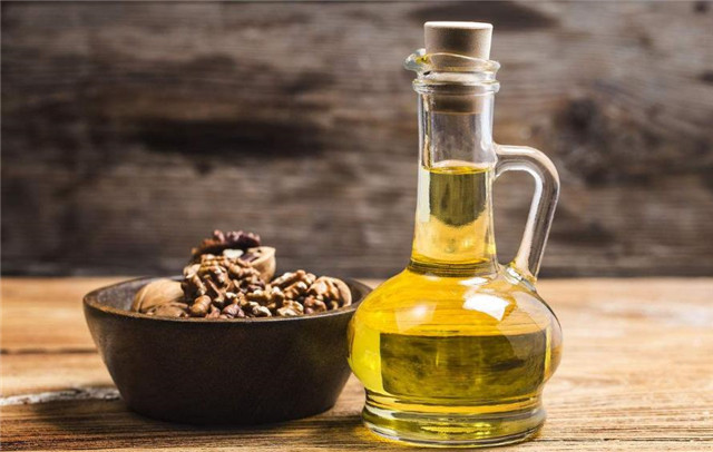 核桃油好处有哪些的?宝宝怎样食用核桃油?!